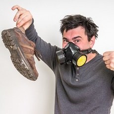 Как избавиться от запаха в обуви: 5 быстрых способов