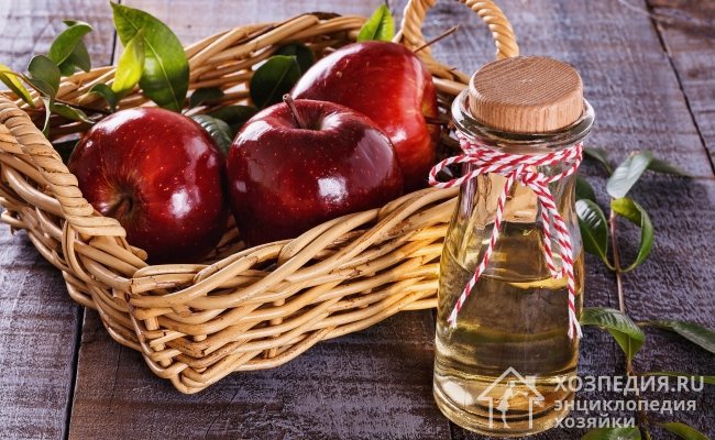 Яблочный уксус – натуральная кислота, которая эффективно, но в то же время бережно очищает поверхность ванны из акрила
