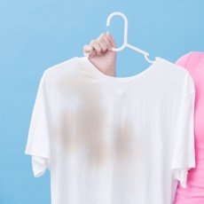 Как вывести масляное пятно с одежды