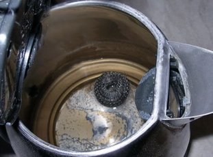 Как почистить чайник от накипи уксусом в домашних условиях