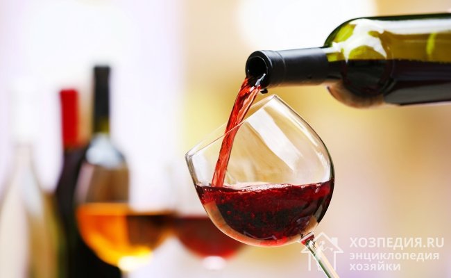 В первые минуты контакта с воздухом вкусовые качества вина улучшаются