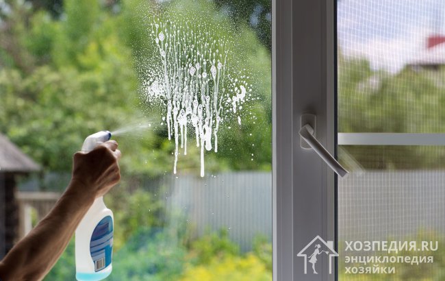 Помойте окна или хотя бы протрите их с внутренней стороны. Не забудьте про подоконники