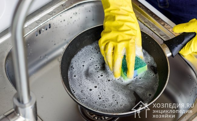  Удалить ржавый налет с чугунной поверхности помогут доступные домашние средства – соль или сода