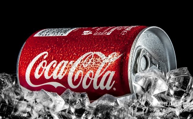 Помыть термос изнутри можно «Кока-Колой». Газированный напиток эффективно и безопасно очистит внутреннюю поверхность, не повредив материал