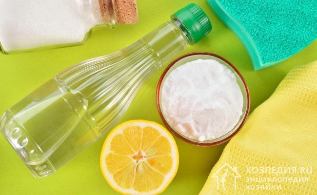 Очистить емкость из силикона помогут доступные и абсолютно безвредные средства – сода, уксус и лимонная кислота