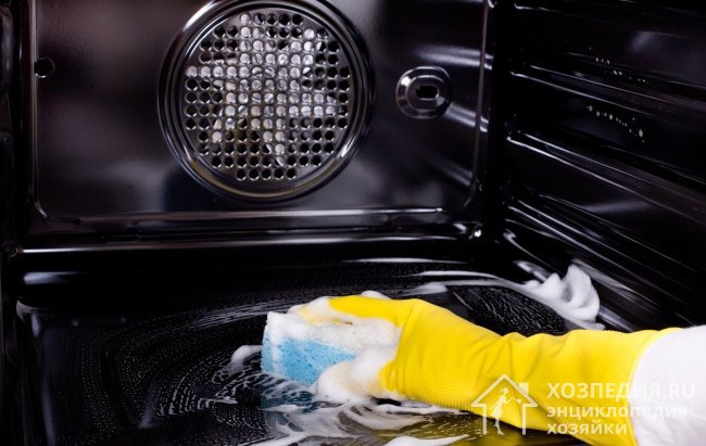 Как почистить духовку: важные правила