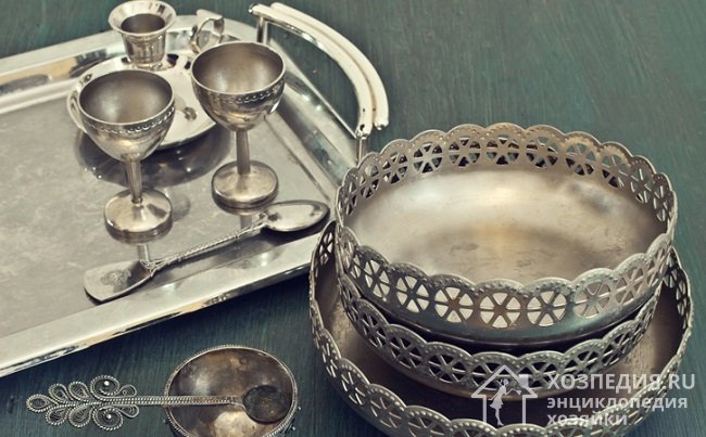 Как почистить серебряную посуду и столовые приборы