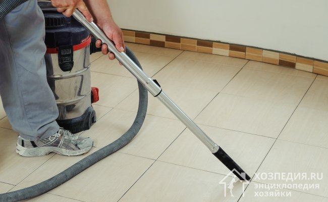 Парогенератор поможет очистить стыки плитки, вернуть им чистоту и белоснежность