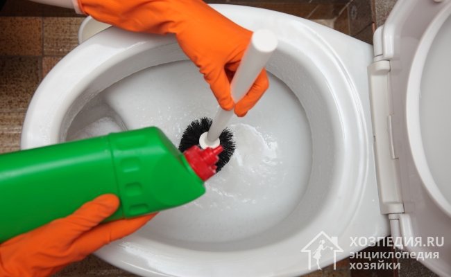 Для борьбы с засором в канализации воспользуйтесь специальными химическими средствами