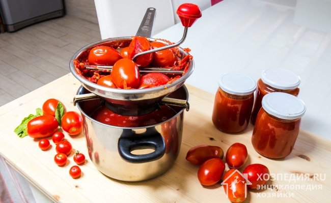 Простая ручная соковыжималка для томатов