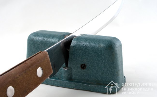 Как заточить нож с помощью готовой точилки